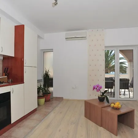 Awesome In Kastel Gomilica Каштела