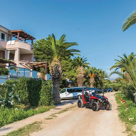 Awesome In Kastel Gomilica Каштела