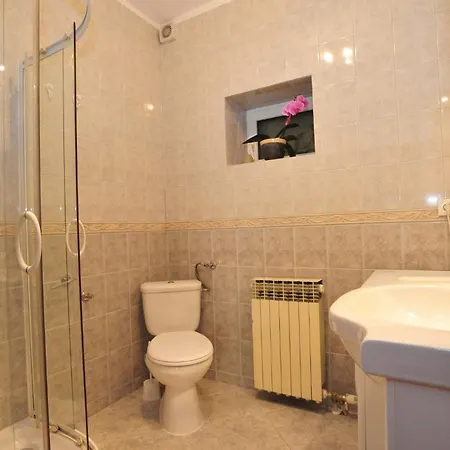 Дом отдыха Awesome In Kastel Gomilica