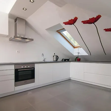 Awesome In Kastel Gomilica * Каштела