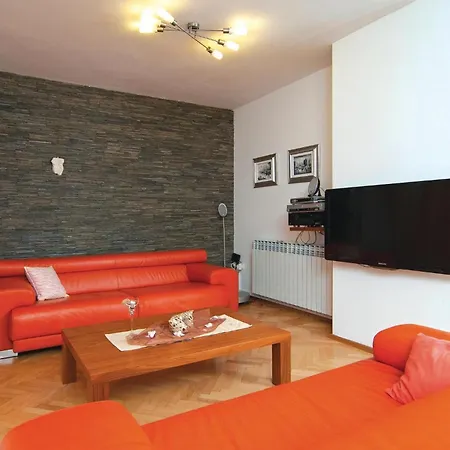 Awesome In Kastel Gomilica Дом отдыха