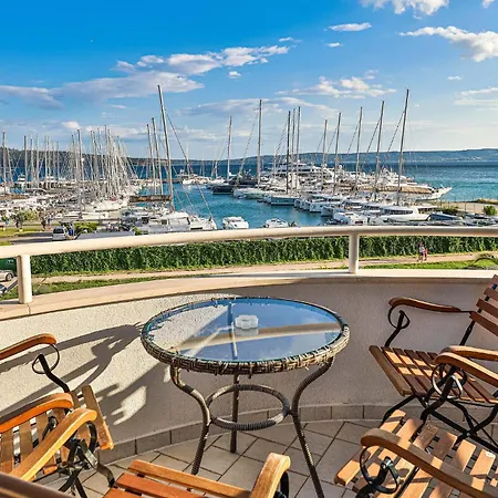 Awesome In Kastel Gomilica Дом отдыха Каштела