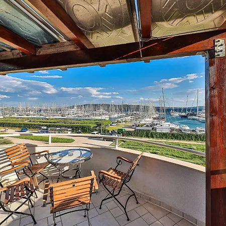 Awesome In Kastel Gomilica