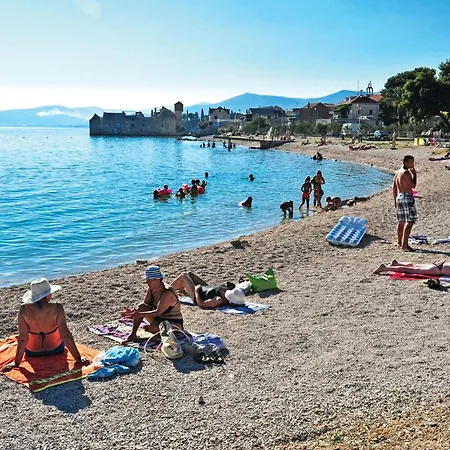 In Kastel Gomilica With Sauna Каштела